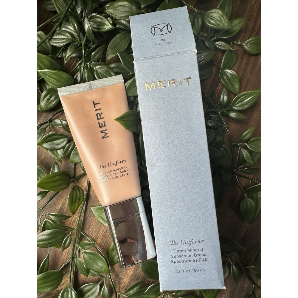 Merit The Uniform Tinted Mineral Sunscreen Tint - 22 OAK BISQUE -Full Size BNIB